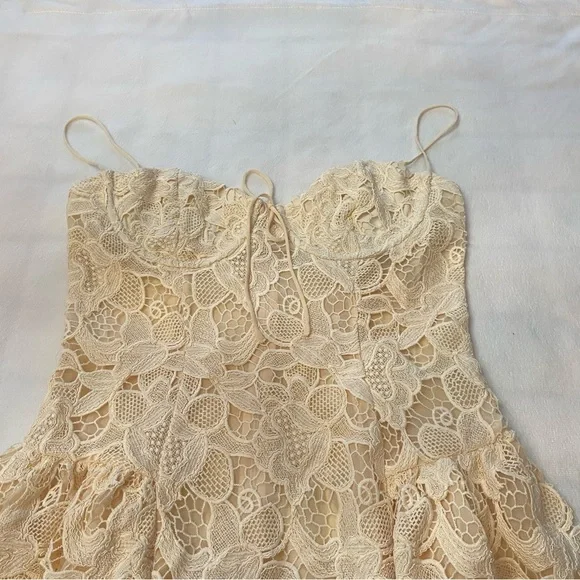 grace and lace dresses Clo main image 1
